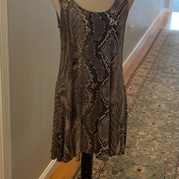 NWOT BANANA Blue tunic top size small - Picture 5 of 10